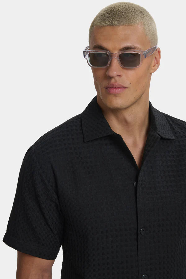 THE PRANZO BLACK SHIRT