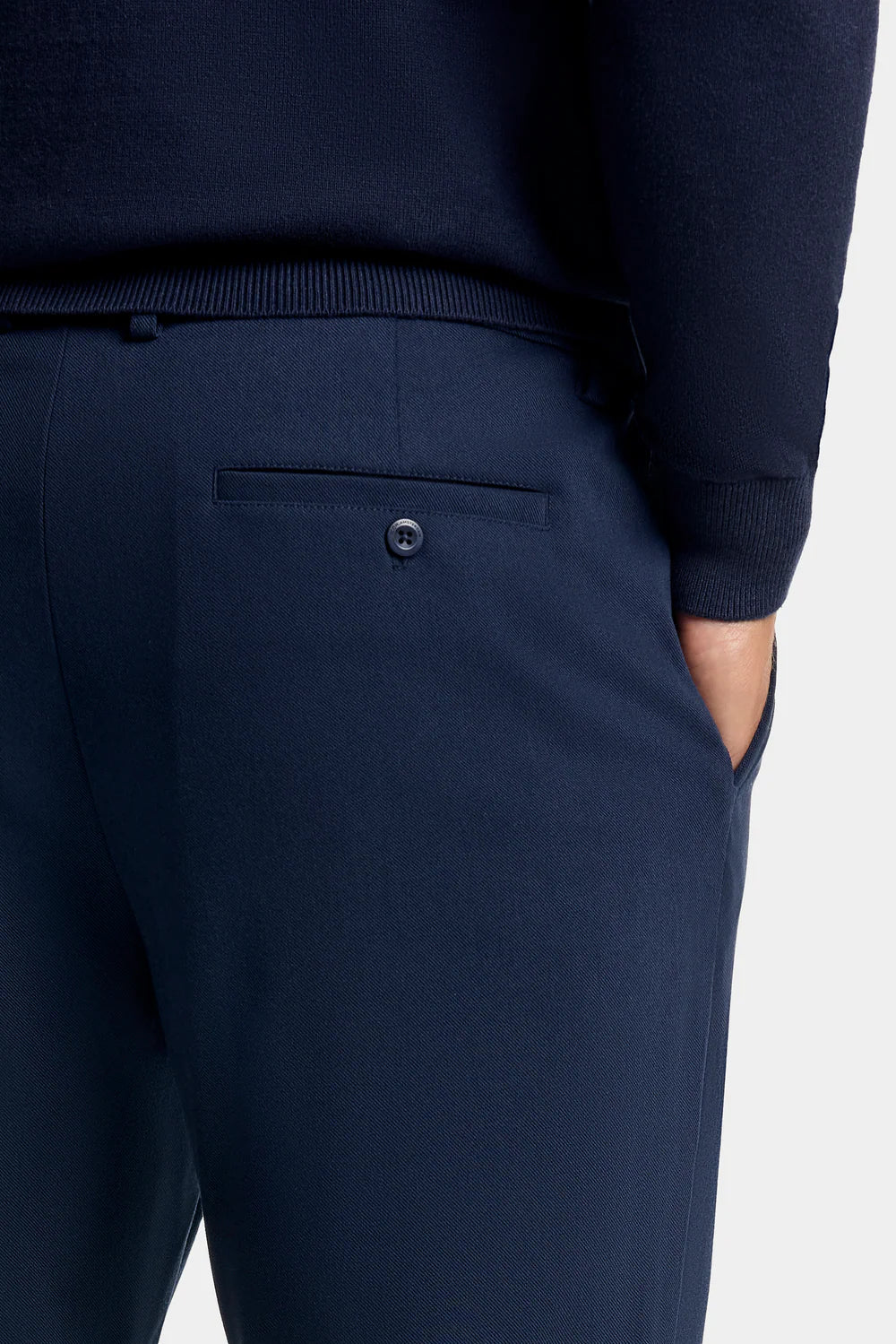 THE SEVERO SLIM CHINO