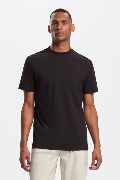 THE REGULAR BLACK T-SHIRT