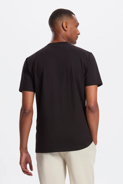 THE REGULAR BLACK T-SHIRT