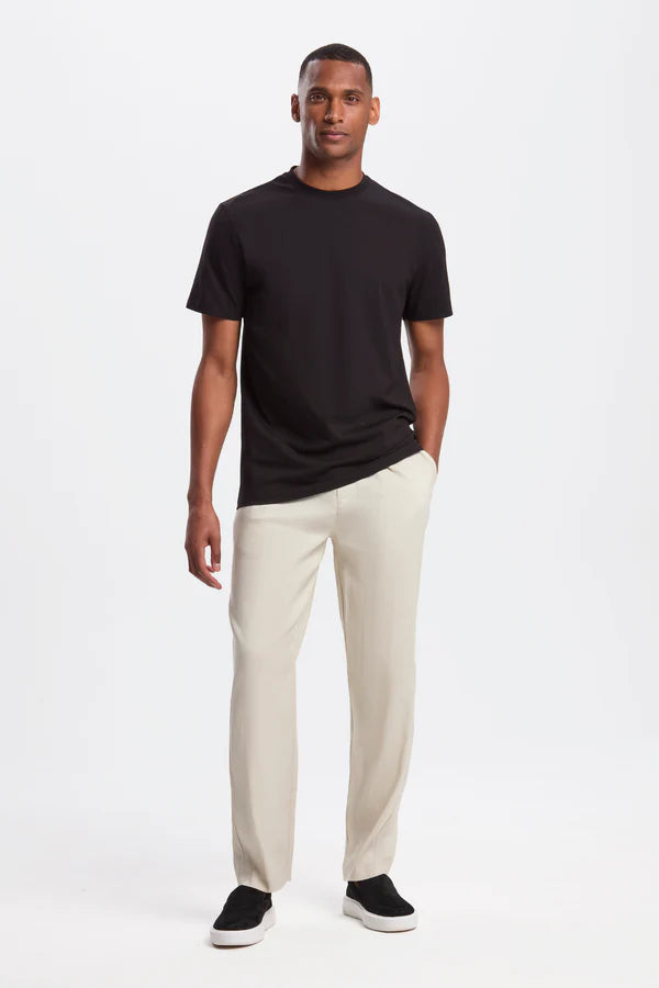 THE REGULAR BLACK T-SHIRT