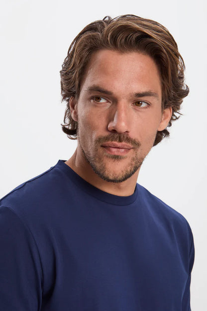 THE REGULAR NAVY BLUE T-SHIRT